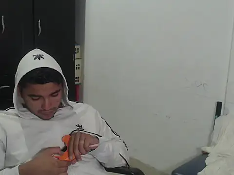 kylian 07 online show from November 28, 2:48 am