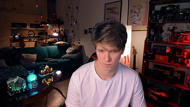 Breston Sweet online show from December 28, 6:50 pm