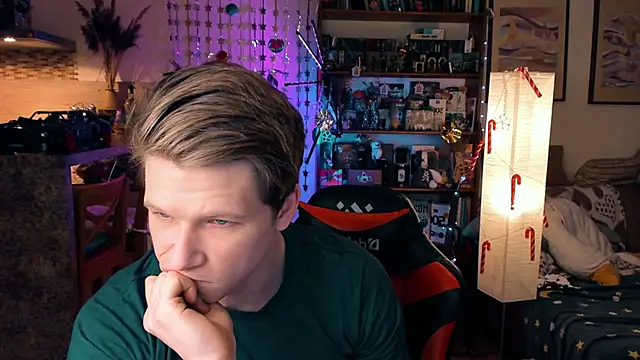 Breston Sweet online show from December 18, 5:10 pm