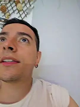 Jhoan saenz online show from February 17, 2:42 am