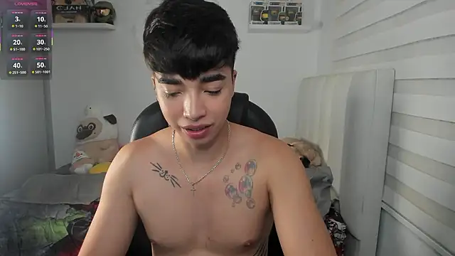 santy7v7 online show from March 4, 1:40 pm