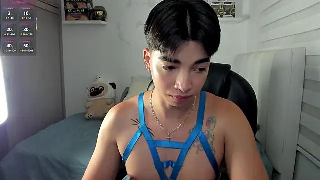 santy7v7 online show from January 18, 2:30 pm