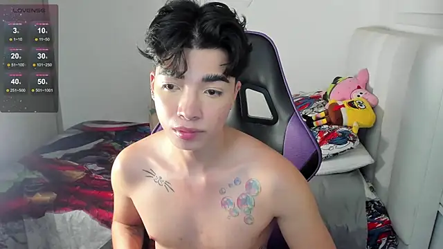 santy7v7 online show from February 15, 1:27 pm