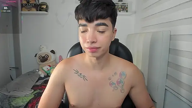 santy7v7 online show from April 15, 1:44 pm