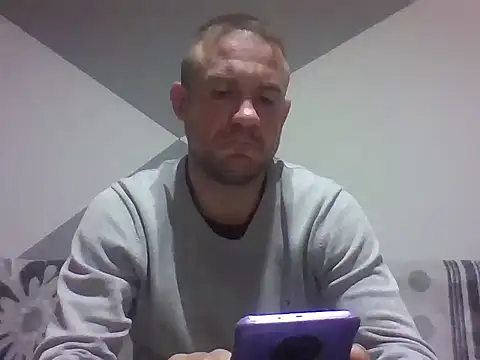 aroj95 online show from April 2, 7:11 pm