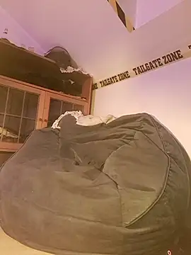 utoopia777 online show from February 10, 9:41 pm