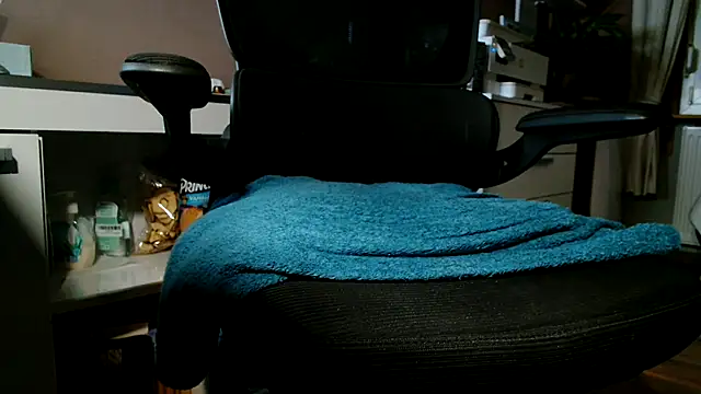 suedel65 online show from November 9, 4:16 am