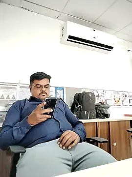 Desi Londa 143 online show from November 11, 8:41 am