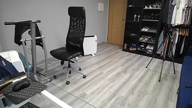 samricci21 online show from November 12, 4:13 pm