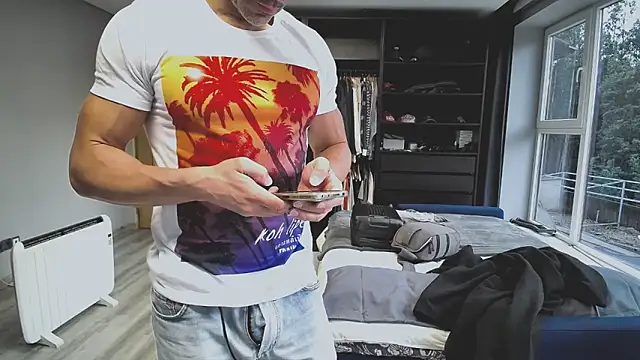 samricci21 online show from December 14, 4:25 pm