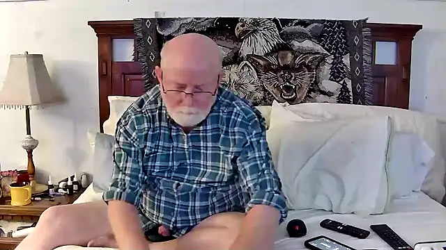 bigspike1960 online show from February 5, 9:00 pm