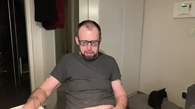 FABIOGLASSES online show from March 3, 10:27 pm