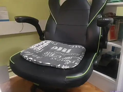 feathersify online show from March 31, 6:15 am