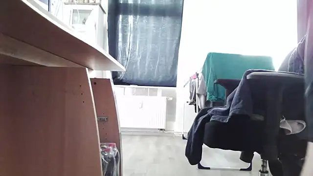 chubbysmallcockxh online show from March 31, 3:47 pm