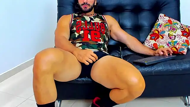 AlfredWalker online show from November 14, 3:02 pm