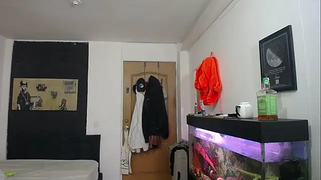 romeolovedark online show from December 10, 1:29 am