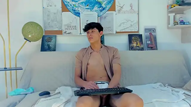 logan thomas online show from February 3, 6:02 pm