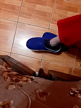 feet toes online show from January 8, 5:34 am