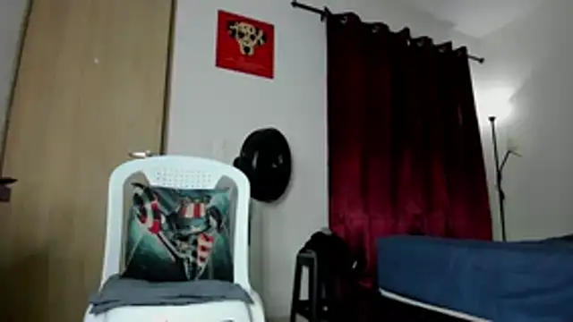 Cloudy pigDude online show from June 12, 4:11 am