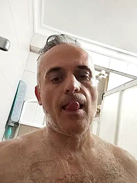 pussylove39 online show from October 19, 9:29 pm