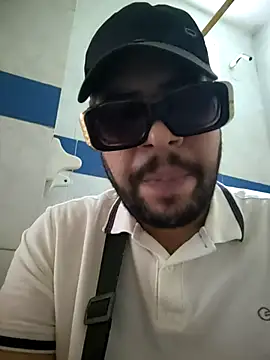 eljefe1119 online show from March 4, 6:07 pm