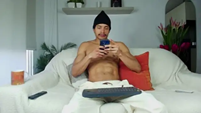 Robyn Miller online show from November 2, 10:25 pm