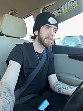 KcCumz19 online show from January 10, 7:50 pm