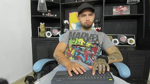 matteosantos online show from December 9, 11:36 am