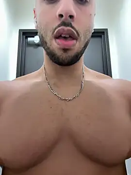 pimentfort77 online show from March 21, 12:06 pm