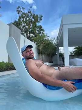 JonJ0 online show from April 25, 7:11 pm