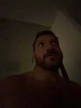 JonJ0 online show from March 4, 9:38 am