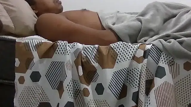 Juninho10c online show from December 2, 4:15 am