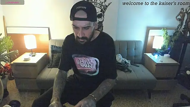 kaiser679  online show from March 14, 2:07 am