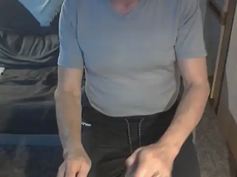 kiam471 online show from December 2, 3:23 pm