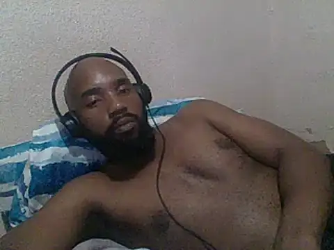 KAYBEEDEFREAK online show from February 10, 7:38 pm