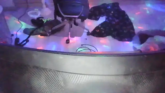 slankecrosdresser online show from March 2, 5:08 am