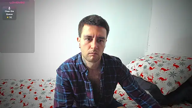 Snapshot of HonestAndrew chatting on December 4, 6:22 am HonestAndrew online show from December 4, 6:22 am