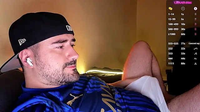 DominantTheo online show from November 30, 3:41 am