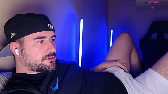 DominantTheo online show from March 23, 3:45 am