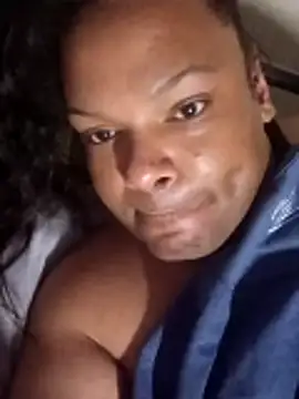 sweetheadreddddd online show from April 8, 8:14 am