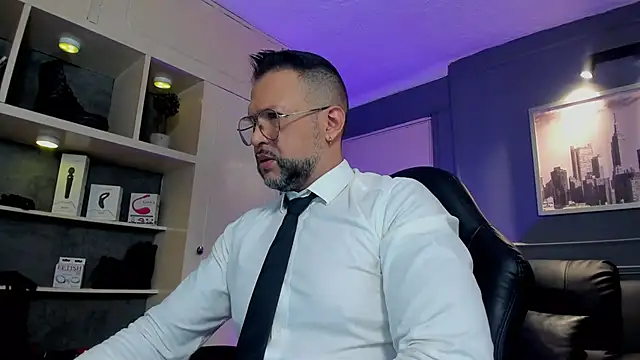 MrFrank tattoo online show from November 22, 12:16 pm