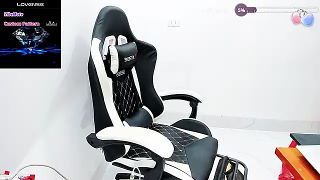 Naughty--asian online show from November 1, 12:26 am