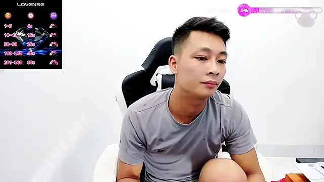 Naughty--asian online show from October 26, 7:43 am