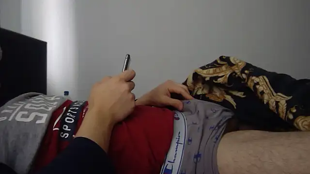 MontanaHamburg online show from December 15, 11:55 am