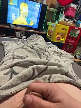 Snapshot of David19932908 chatting on February 18, 7:54 pm David19932908 online show from February 18, 7:54 pm