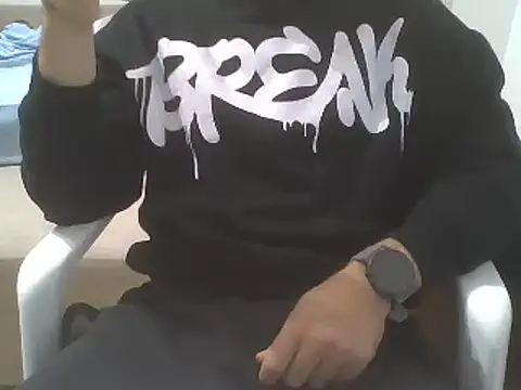 Snapshot of Hotboyo01 chatting on March 17, 8:51 pm Hotboyo01 online show from March 17, 8:51 pm