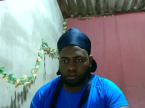 2ocmaxi online show from April 4, 4:15 pm