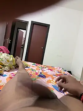 Rockyf033 online show from April 17, 6:32 pm