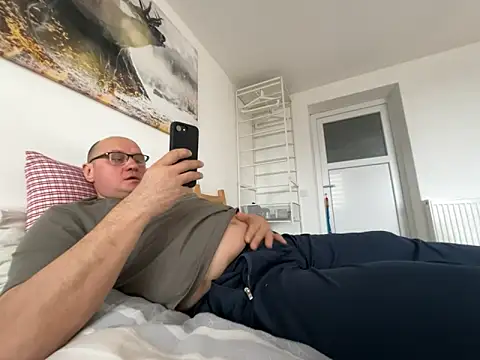 vanjbi45 online show from February 8, 9:37 am