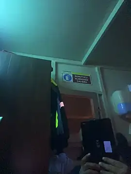 mustican422 online show from December 6, 10:41 pm